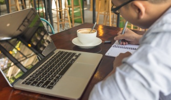 Mobile time management - record working hours at their point of origination!