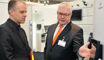 Fachmesse CeBIT geht mit dem Besuch von Professor Hopf erfolgreich zu Ende