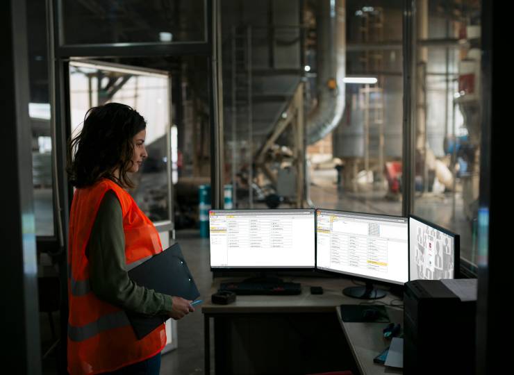 Betriebsdatenerfassung Infografiken Abb EN mit HG 